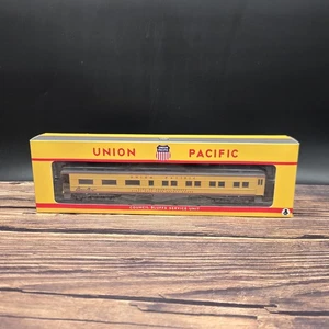 Athearn Union Pacific Passenger Car City of Council Bluffs Safety Award 2009 HO - Picture 1 of 4