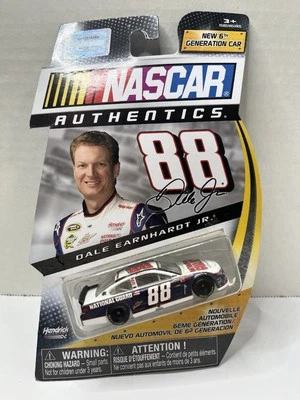 Chevy SS 2013 fundido a presión Dale Earnhardt Jr National Guard NASCAR Authentics 1:64 Foto 1 de 4