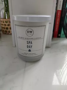 DW Home Richly Scented 'Spa Day' Candle - Picture 1 of 2