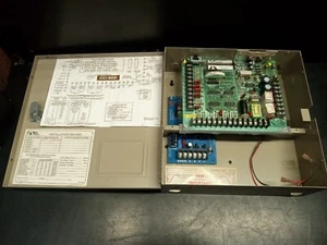 Centro de control de alarmas NAPCO Security Technologies CCI-8DD Magnum ALERT-800 SIN LLAVE - Imagen 1 de 12