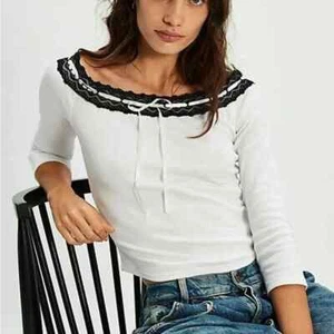 NWT Free People Ivory Off The Shoulder Top Sz XL Black Lace Bardot Neckline - Picture 1 of 9