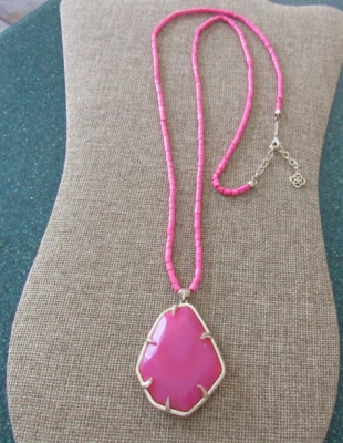 Collar Colgante Kendra Scott Beatrix Cuentas Largas Chapado en Oro Ágata Rosa ~ Nuevo Foto 1 de 4