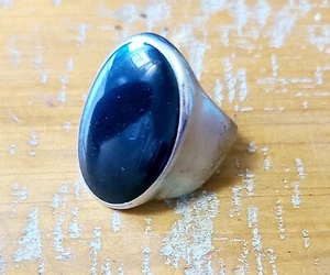Mens Silvertone & Black Oval Onyx Ring . - Imagen 1 de 7