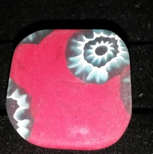 31- BAGUE JEUNE CREATEUR LILLY HYPE  EN PATE TRES HIPPIE CHIC - Picture 1 of 3