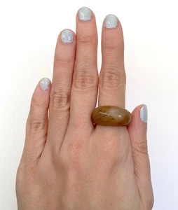 Brown Plastic Ring For Women Size 7.5 New Jewelry Accessories Gift - Picture 1 of 3