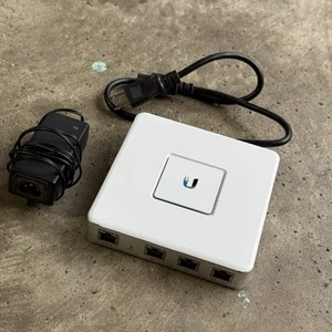 Ubiquiti Networks UniFi Security Gateway - White (USG) - Photo 1/6