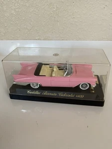 1957 SOLIDA PINK CADILLAC BIASSITA CABRIOLET 4500 METAL DIECAST 1:43 HOOD OPENS - Picture 1 of 6