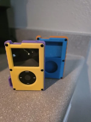 iPod Classic 5th,6th and 7th Generation Purple and Yellow Case. - Image 1 of 4