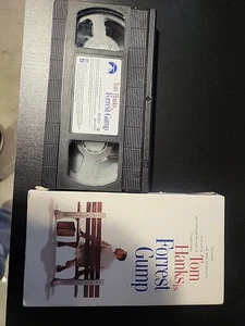 Vtg "Forest Gump" 1995 VHS Movie With Tom Hanks And Robin Wright - Picture 1 of 4