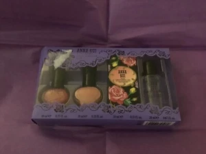 ANNA SUI Limited Nail Color Kit 02 - Picture 1 of 3