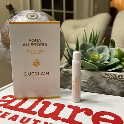 Muestra AQUAALLEGORIAMANDARINEBASILIC EDT Foto 1 de 3