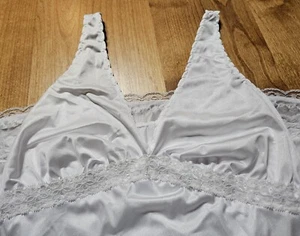 Girls Full Slip Teen Size 14 - Picture 1 of 2