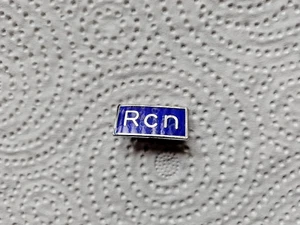 VINTAGE RCN BADGE - ROYAL COLLEGE OF NURSING- NEW - Picture 1 of 1