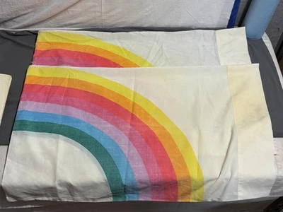 Lote 2 FUNDA ALMOHADA WAMSUTTA RAINBOW LGBTQ+ Gay PRIDE de colección tamaño estándar regular Foto 1 de 4