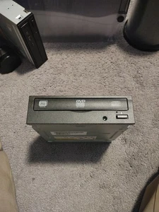 LITEON DVD Reader/Writer Sata Power / Sata Data 5.25" Drive - Picture 1 of 6