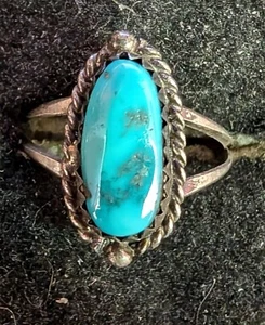 Vintage Navajo Twisted Wire Turquoise Oval Shell Sterling Silver Ladies Rings - Picture 1 of 9