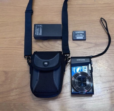Samsung WB700 Digital Camera 14.2MP 18x Zoom Digital Black - Tested With Charger - Image 1 of 4