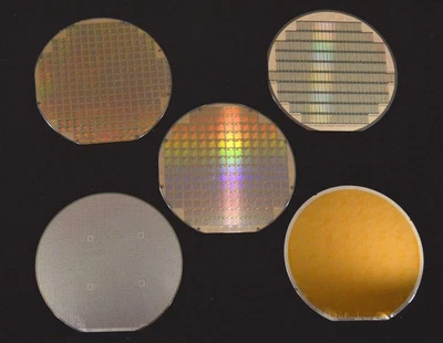 Microscopio Especial - Cinco obleas de silicona de 6" con arañazos/manchas Foto 1 de 2