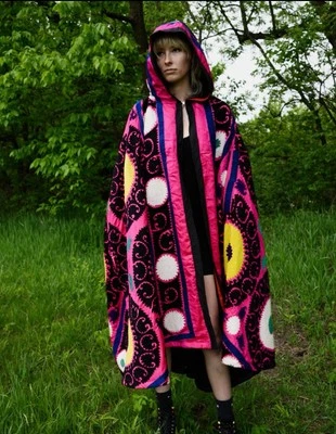 Abrigo/Bata/Caftán/Kimono Chopon Hecho a Mano Uzbeko Suzani Bordado Chapan Foto 1 de 4