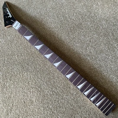 Jackson 4 String Bass Maple Wood Neck, Rosewood 24 Frets Fretboard Foto 1 de 4