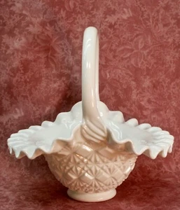 Fenton, cesta, vidrio de leche, patrón de ""corte fino y bloque"", vidrio antiguo de Virginia. - Imagen 1 de 12