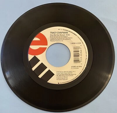 Tracy Chapman " Give Me One Reason / The Rape of the World " 45 vinyl record Foto 1 de 2