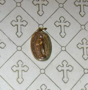 Vintage Miraculous Virgin Mary Sacred Heart Pendant Golden Medallion - Picture 1 of 2