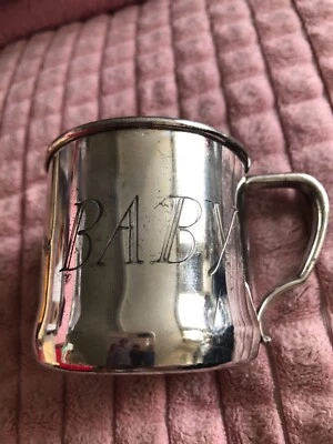 Antique Vintage Cup Engraved “BABY”Tudor Plate Oneida Community Foto 1 de 3