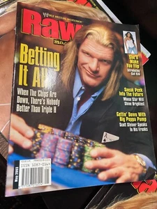 WWF WWE RAW Magazine MAY 2003 HHH - Picture 1 of 3