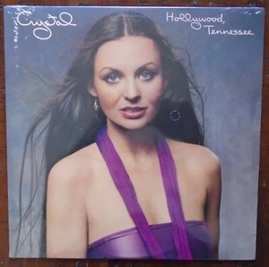 CRYSTAL GAYLE, Hollywood, Tennessee USA New Sealed LP FREE SHIPPING - Picture 1 of 2