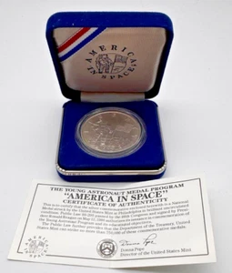 Medalla de plata joven astronauta Estados Unidos en el espacio 1988 39 mm. Aprox. - Raro - Imagen 1 de 9