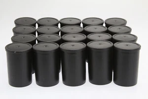 (20) Kunststoff Schwarz 35mm Film Kanister & Schwarz Deckel Tops (Hobby, Hardware, Samen) - Bild 1 von 3