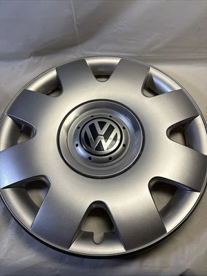 2001–2005 Volkswagen Beetle 15” Hubcap Wheel Cover OEM 1C0 601 147J/K - Image 1 of 4
