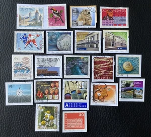 Lot de 20 timbres de Suisse années diverses - Sur Fragment - Briefmarken H79 - Imagen 1 de 1