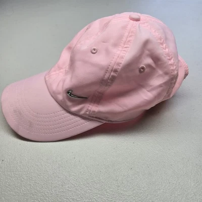 Boné de beisebol Nike feminino sistema operacional rosa curvo herança 86 fivela alça traseira LEIA - Imagem 1 de 4