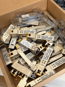 30x Juniper 740-013111 Rev 02 1000Base-T Transceiver Module SFP + Cisco Dell - Afbeelding 1 van 1