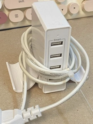 CARGADOR DE ALIMENTACIÓN 4 PUERTOS USB Foto 1 de 4