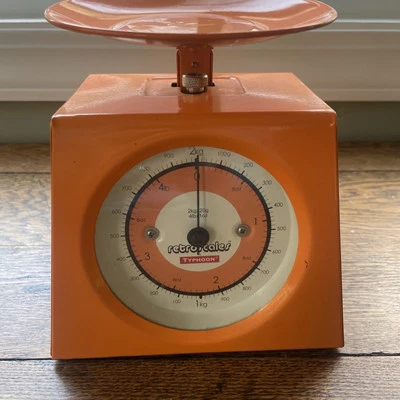 Retro/ Vintage-looking Typhoon Kitchen Scale In Orange Color Foto 1 de 4