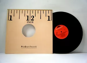 YOKO ONO 12 Inch Single Cape Clear_Walking on thin ice 1985 Polydor vinyl - Foto 1 di 1