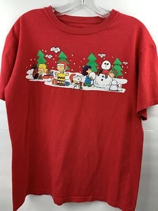 Peanuts Charlie Brown Snoopy Lucy Gang T-shirt Red Christmas Size Medium - Picture 1 of 5