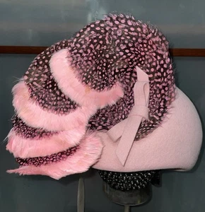 Jack McConnell Vintage Rosa Pluma Adornada Fieltro Lana Retro Cloche Sombrero Nuevo con Etiquetas - Imagen 1 de 6