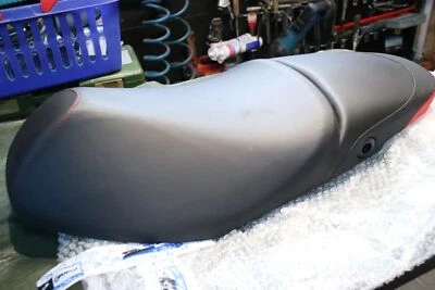 Sitzbank Original NEU Aprilia SR 50 125 150 Motard (ab 2018) MT SR 150 Seat - Bild 1 von 4