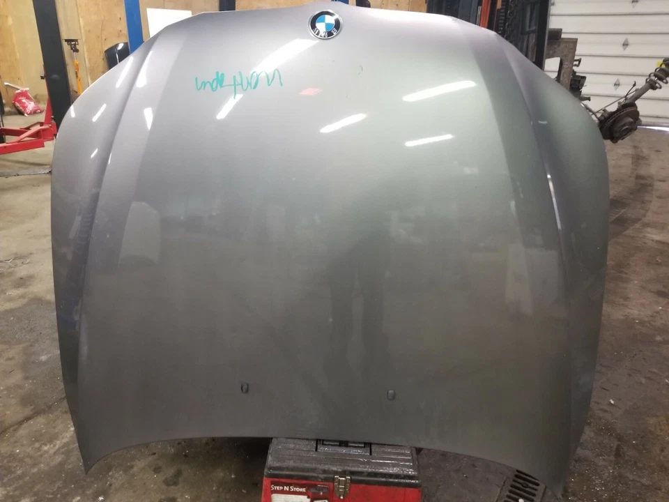 *无运费* 2008 宝马 528i E60 车架,灰色(颜色代码:A52)前边缘压槽 — 第 1/3 张图片