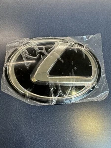 Lexus RX 450h 2019-2022 Front Grille Emblem Logo ( Radar ) 53141-33180/33170 - Picture 1 of 6