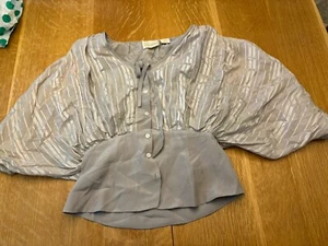 Blusa para mujer Falls gris con botones talla 0 100 % seda - Imagen 1 de 3