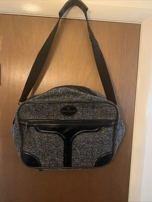 American Flyer Carry-on Luggage Travel Bag Black  17" L x 11" H x 9" Deep - Image 1 of 3