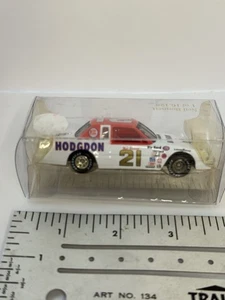 Neil Bonnett 1/64 1982 #128 Warner Hodgdon Ford Thunderbird - Picture 1 of 11