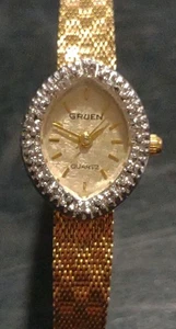 Vintage Gruen Women Dress Diamond Bezel Gold Tone Oval Quartz 18mm Watch 7.5" - Picture 1 of 5