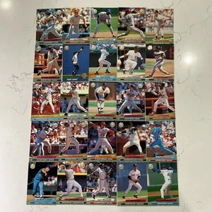Lot of 25 Fleer Ultra 1992 Baseball Cards Stars Barry Bonds Don Mattingly - Picture 1 of 7