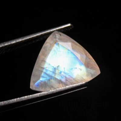 Natural Faceted Rainbow Moonstone In Trillion Shape 5.30 Carats 12x12x7 mm - Image 1 of 4